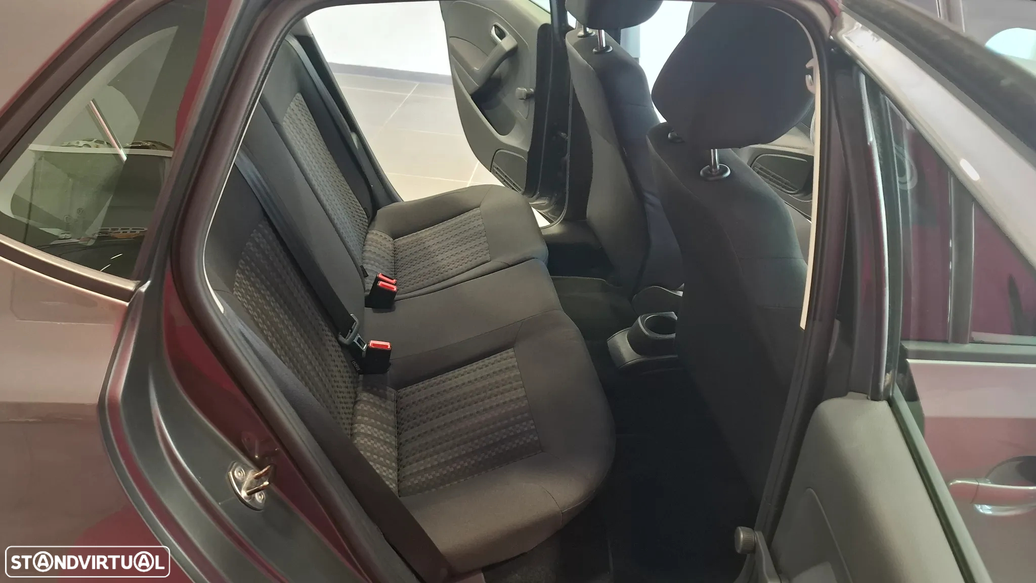 VW Polo 1.4 TDi BlueMotion - 17
