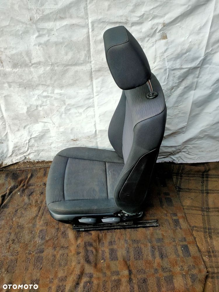 fotel siedzenie lewy przód e87 lift 5drzwi - 5