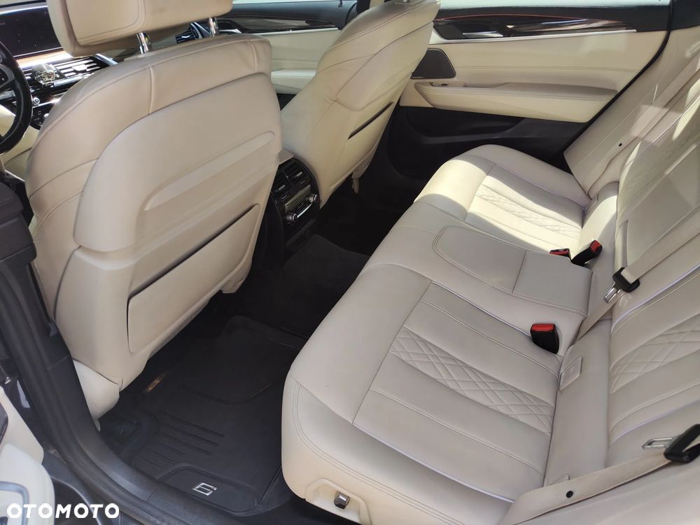 BMW 6GT 640i xDrive M Sport sport - 13