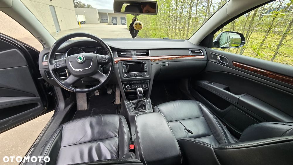 Skoda Superb 1.6 TDI Exclusive - 11