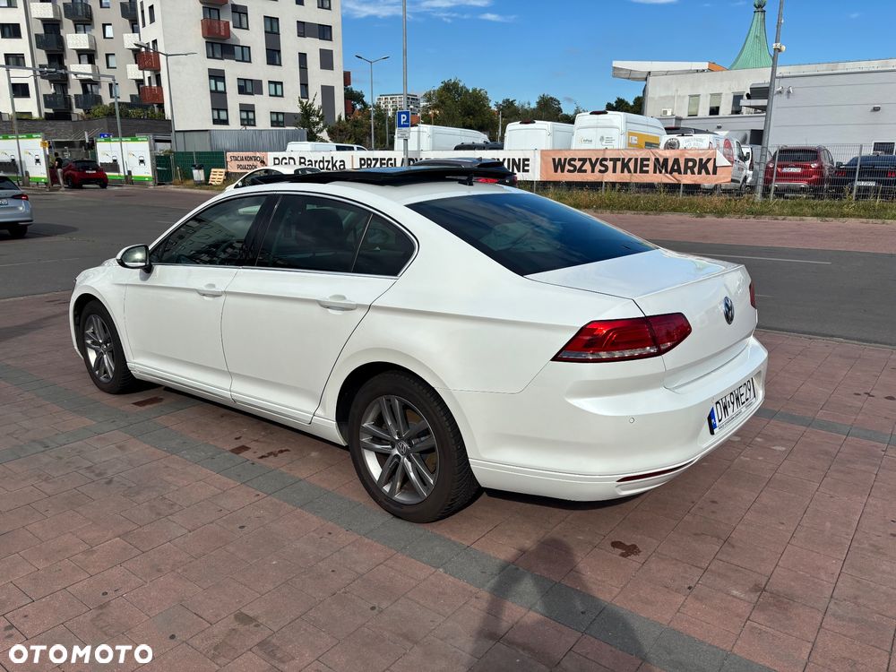 Volkswagen Passat - 15
