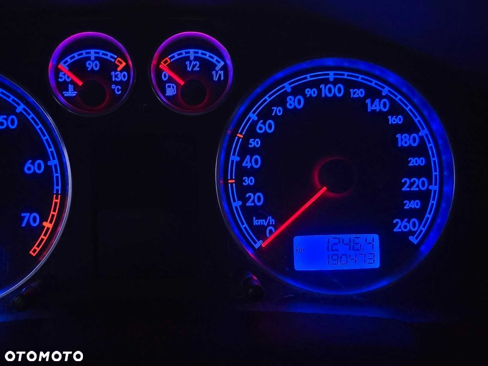 Volkswagen Passat - 5