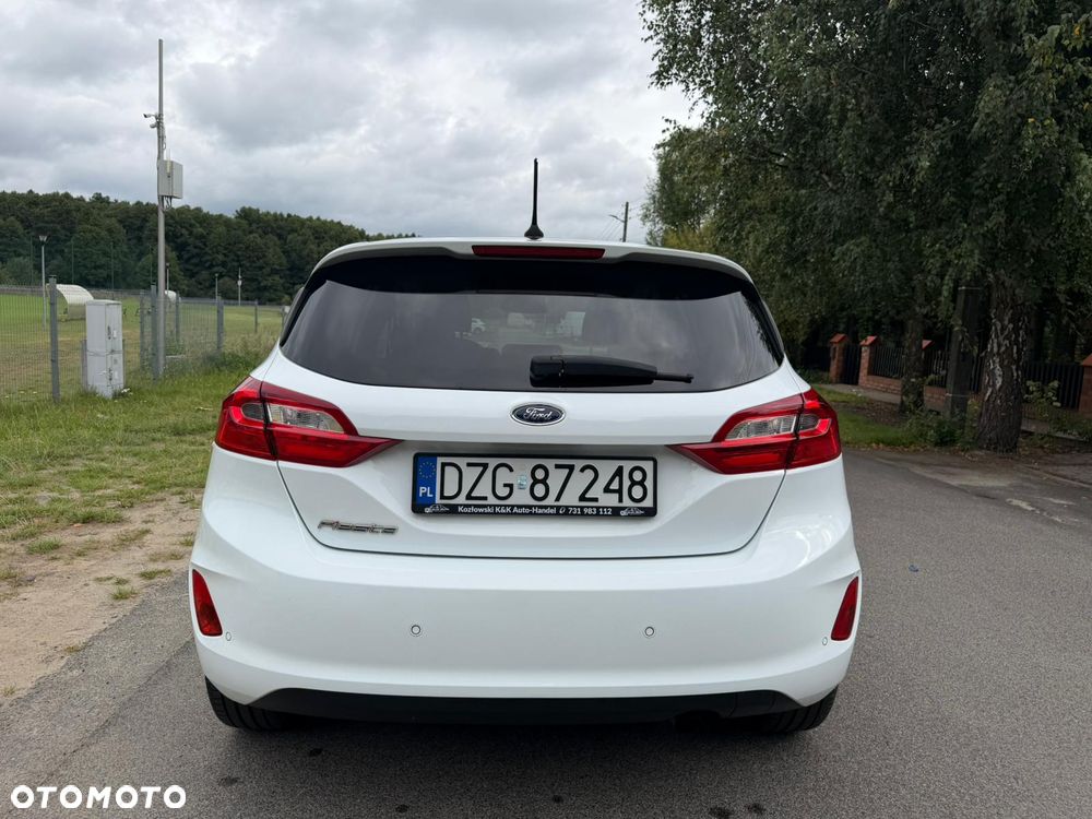 Ford Fiesta - 24