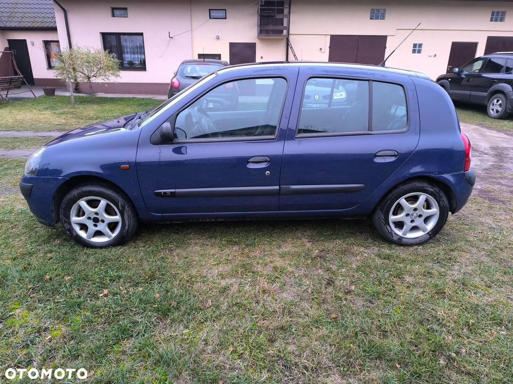 Renault Clio - 12