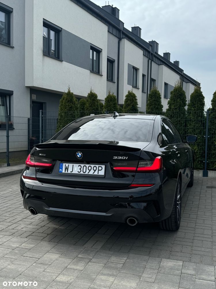 BMW Seria 3 330i xDrive Sport - 22