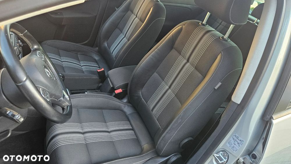 Volkswagen Golf Plus 1.6 TDI DPF MATCH - 10