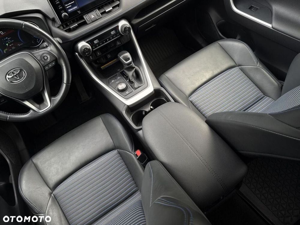 Toyota RAV4 - 16