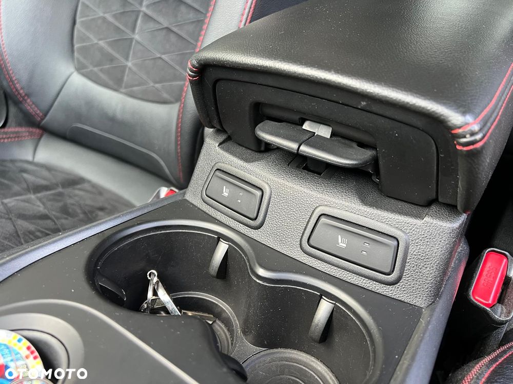 Renault Kadjar TCe 140 EDC GPF BLACK EDITION - 15