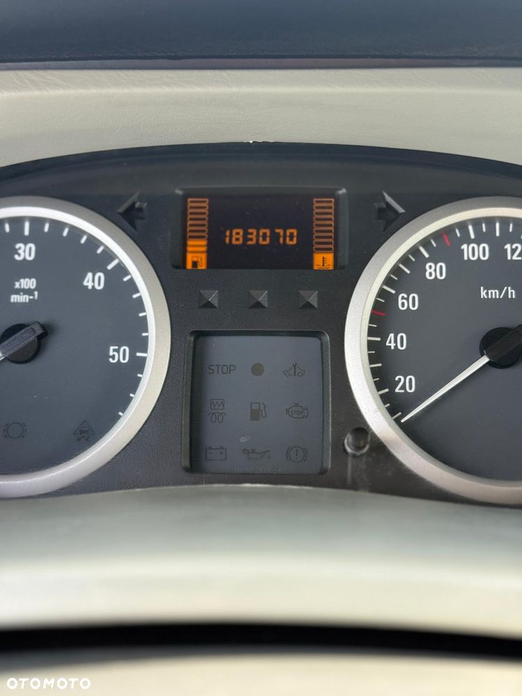 Renault Trafic - 12