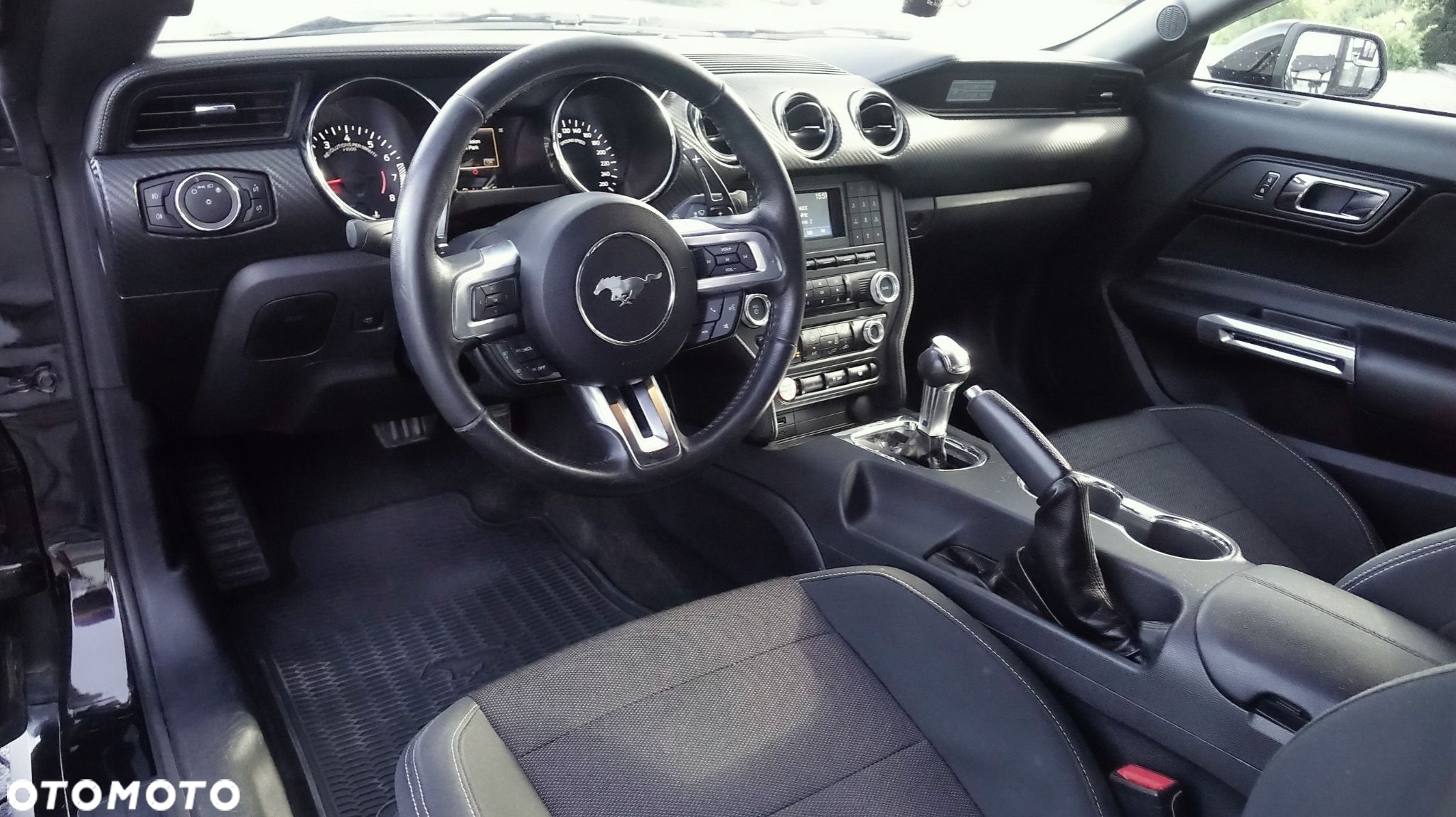 Ford Mustang - 5