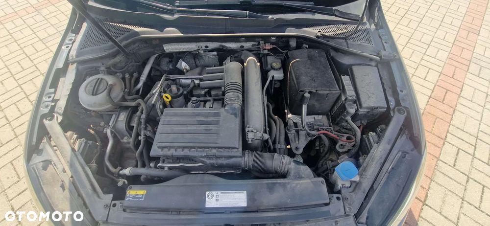 Volkswagen Golf 1.4 TSI BMT Comfortline - 13