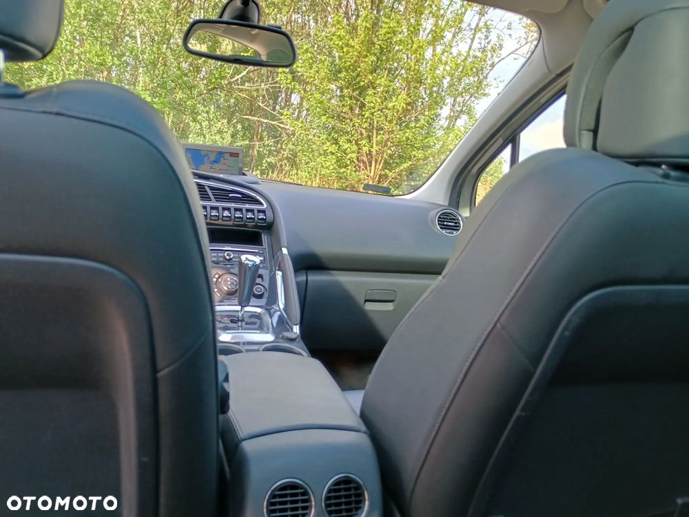 Peugeot 3008 e-HDi FAP 110 EGS6 Stop&Start Access - 22