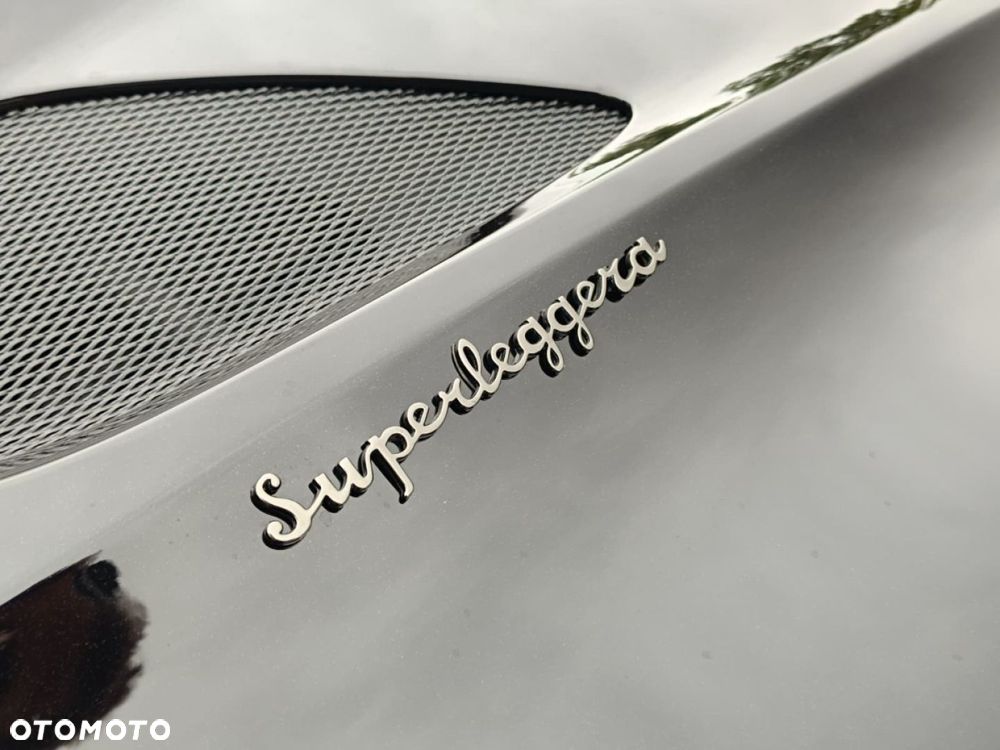 Aston Martin DBS Superleggera - 30