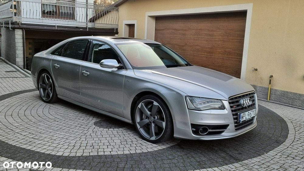 Audi S8 - 9