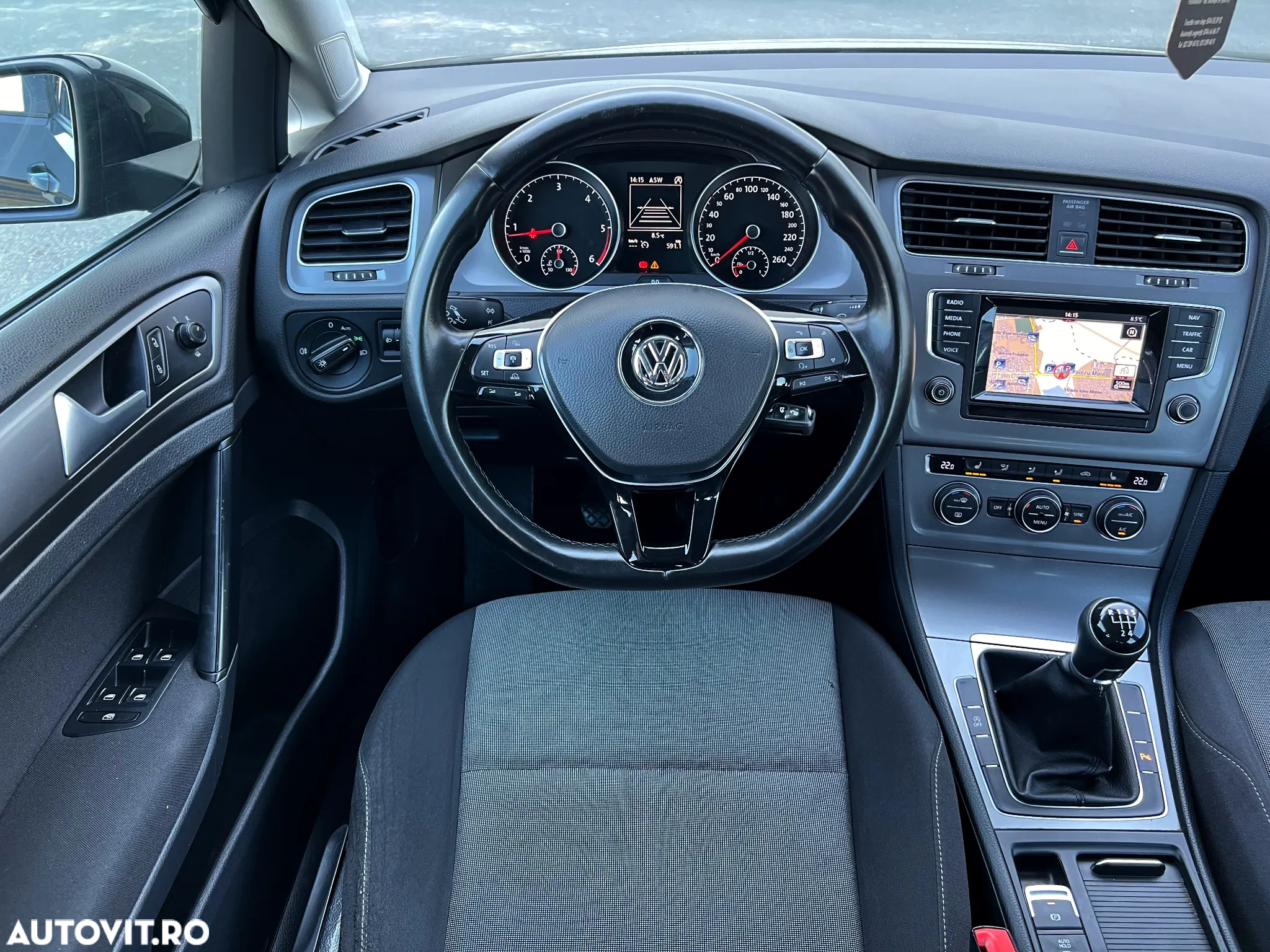 Volkswagen Golf 1.6 TDI BlueMotion Trendline - 16