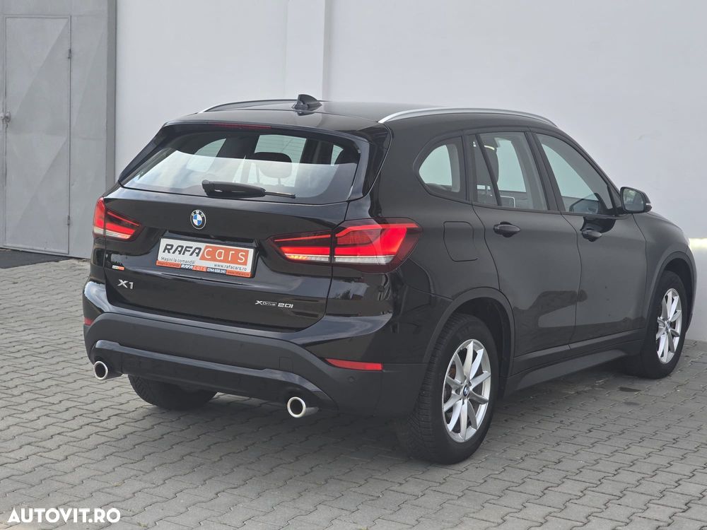 BMW X1 xDrive20i AT - 18