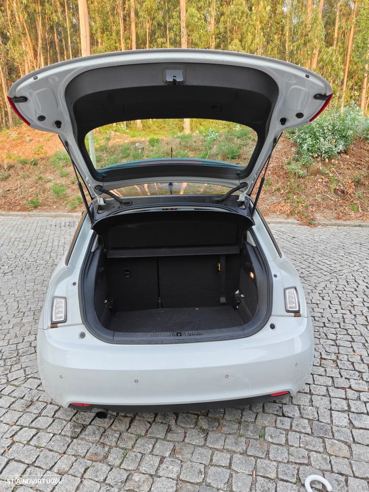 Audi A1 Sportback 1.6 TDI S-line - 9