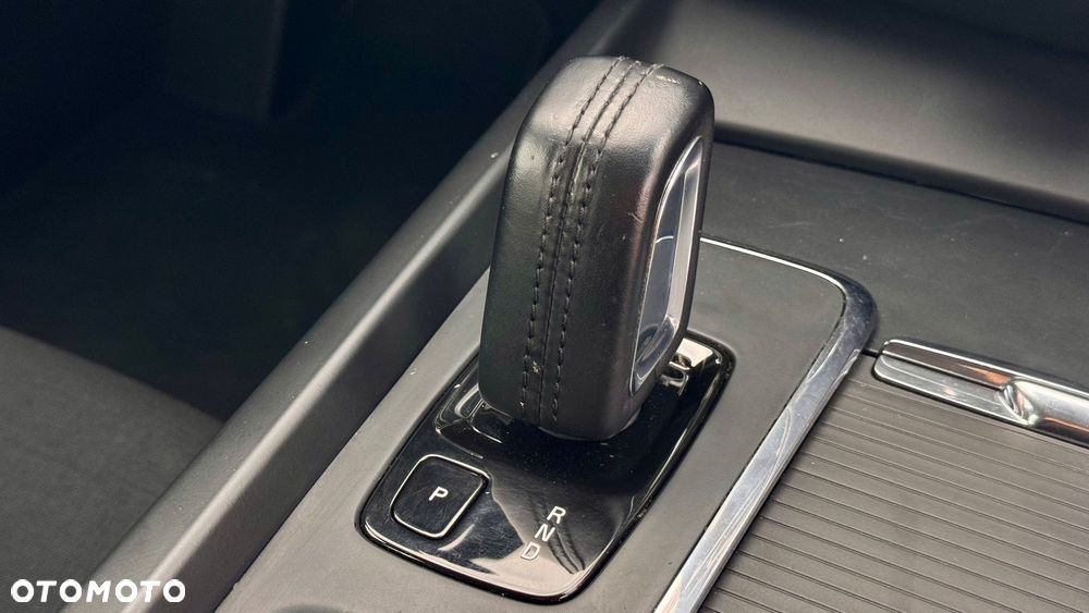 Volvo V60 B3 B DKG Momentum - 20