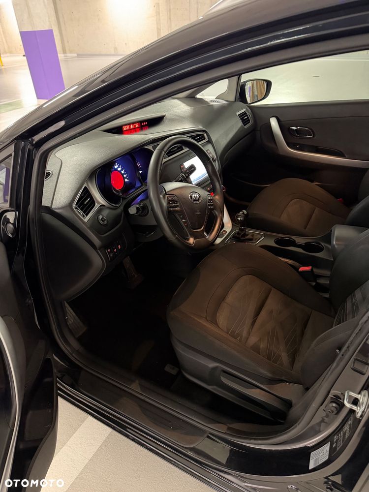 Kia Ceed 1.6 CRDi Smart Plus DCT - 11