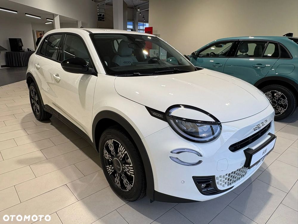 Fiat 600 1.2 Turbo Icon eDCT - 6