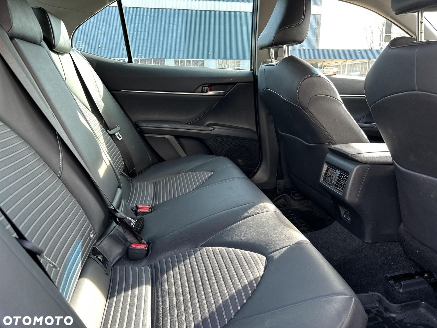 Toyota Camry - 9