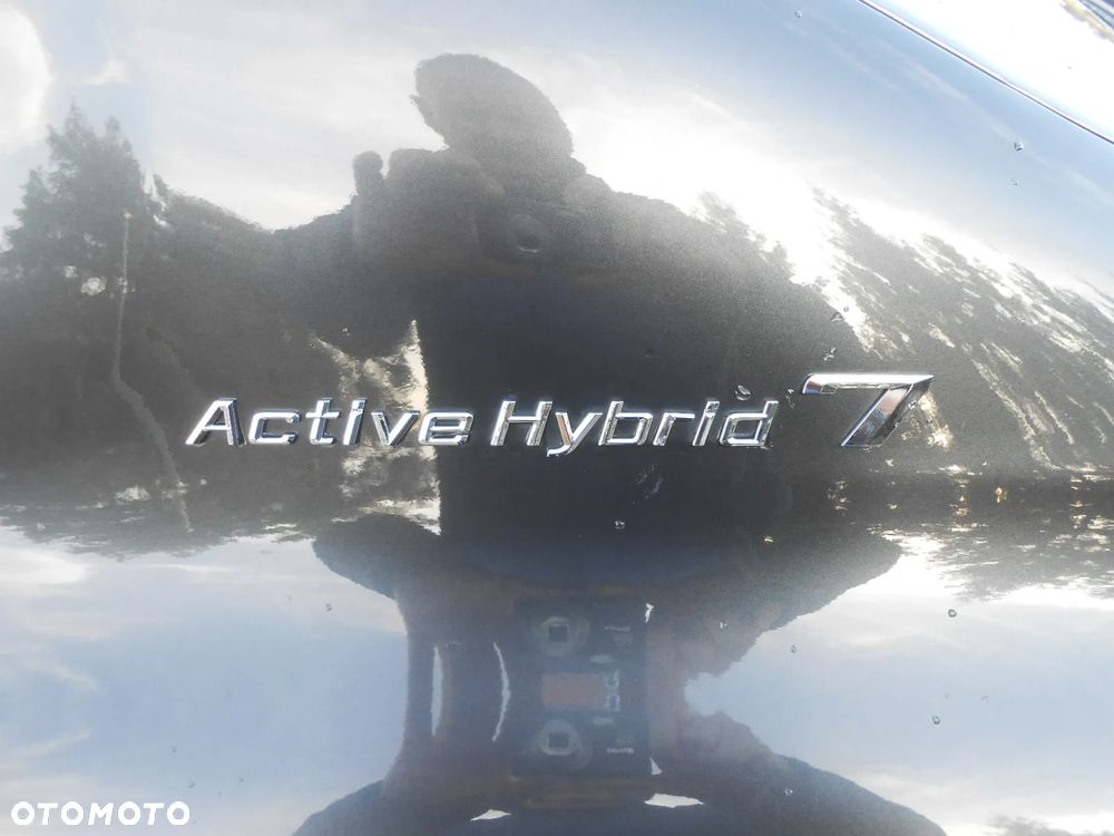 BMW Seria 7 750Li Edition Exclusive - 12