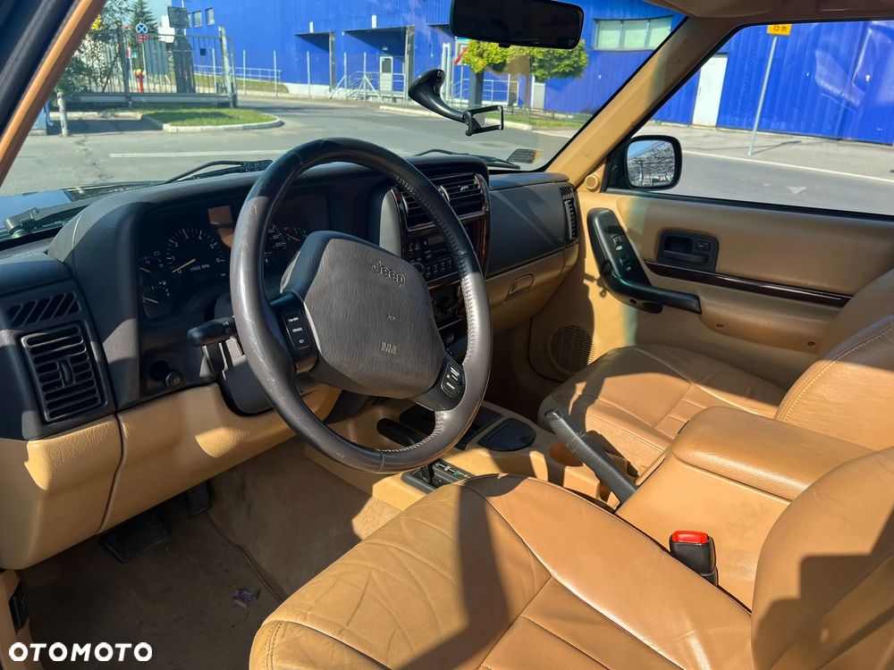 Jeep Cherokee - 5