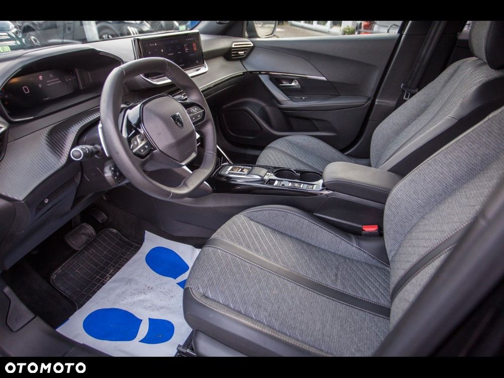 Peugeot 2008 1.2 PureTech Allure S&S EAT8 - 17