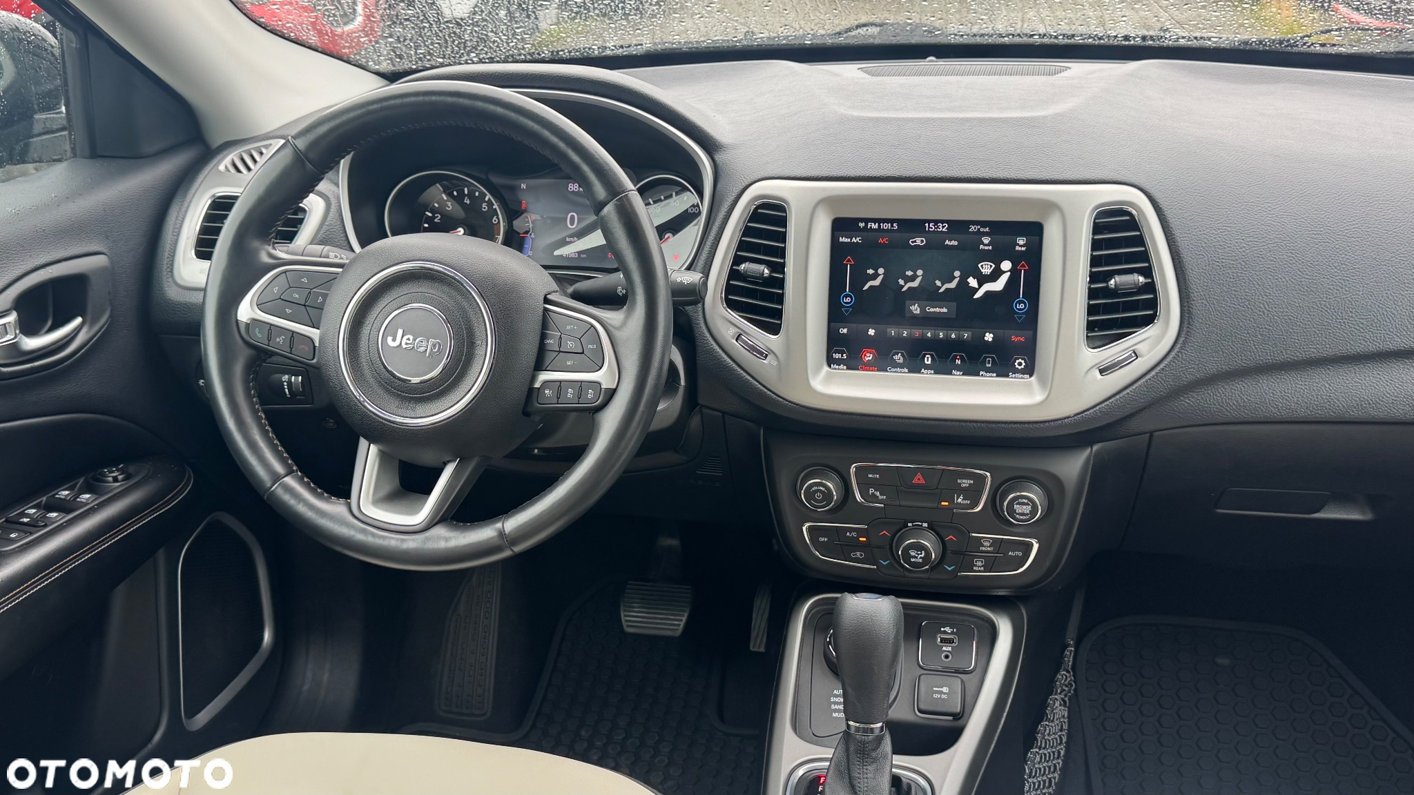 Jeep Compass - 12