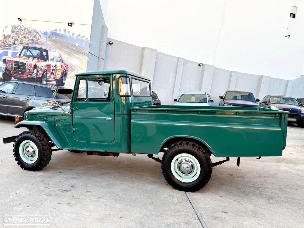 Toyota BJ 40 - 6