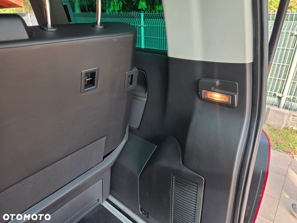 Volkswagen Multivan - 27