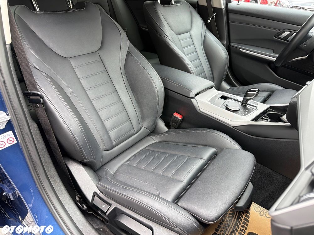 BMW Seria 3 320e Sport Line - 15