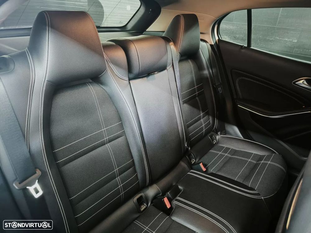 Mercedes-Benz GLA 180 CDI Urban - 9