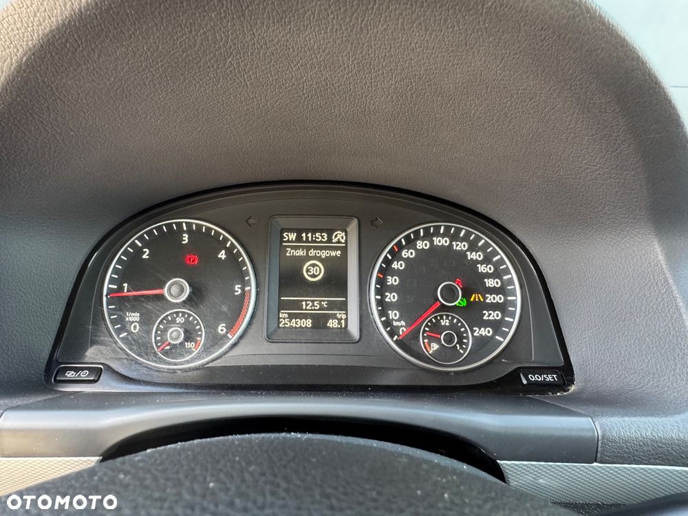 Volkswagen Touran 2.0 TDI DPF DSG Life - 27