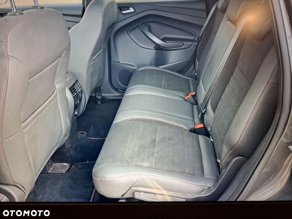Ford Kuga 2.0 TDCi 4x4 ST-Line - 8