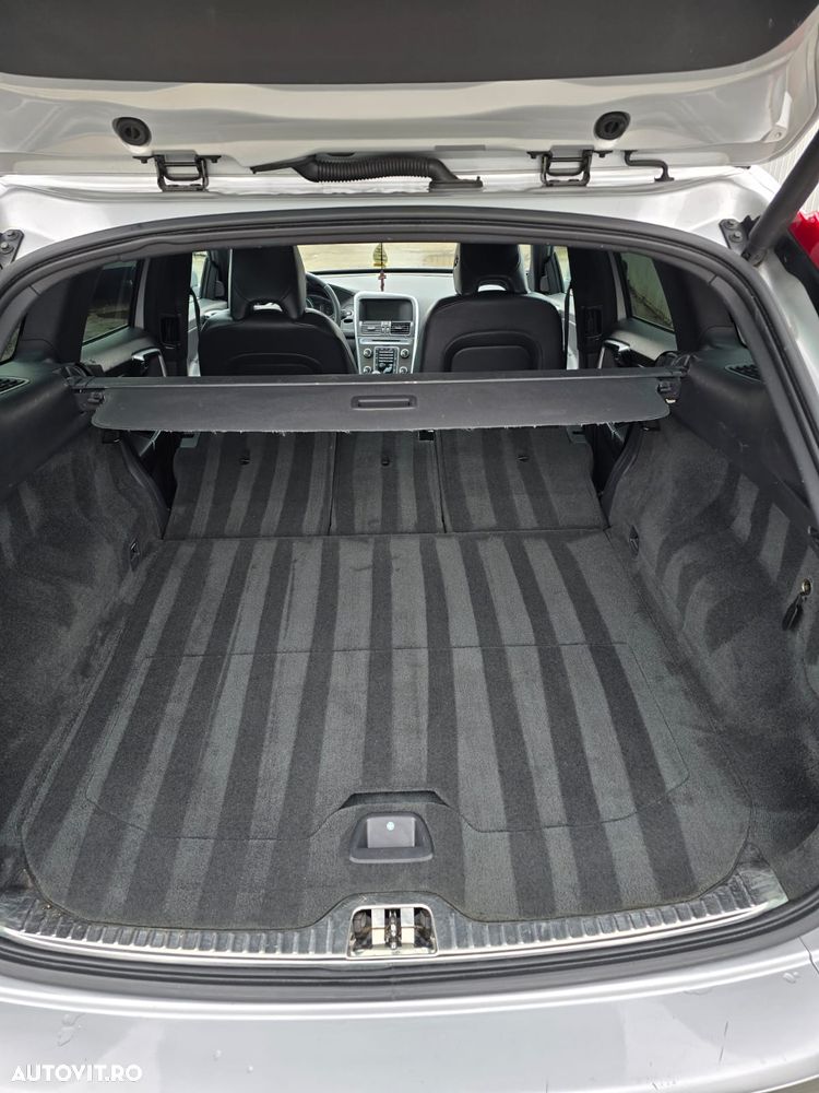 Volvo XC 60 D3 Start-Stop Momentum - 10