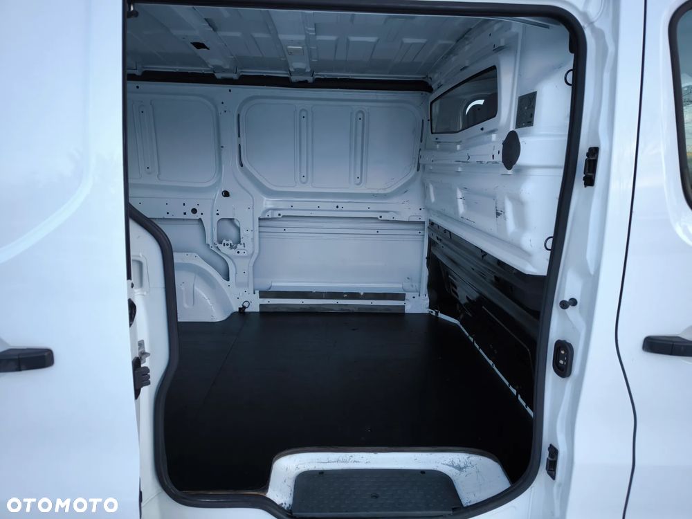 Renault Trafic - 12