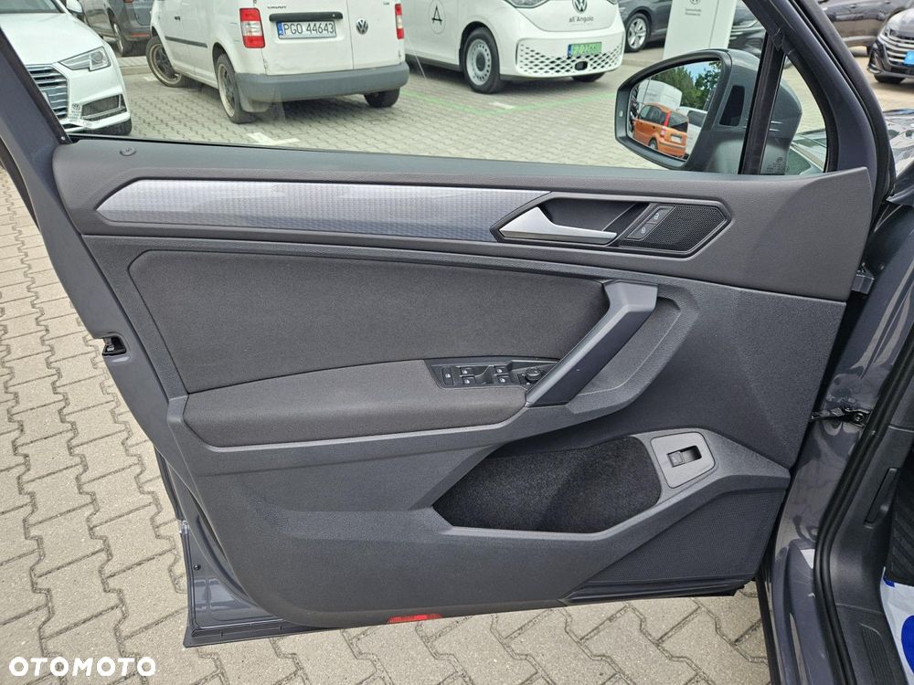 Volkswagen Tiguan - 11