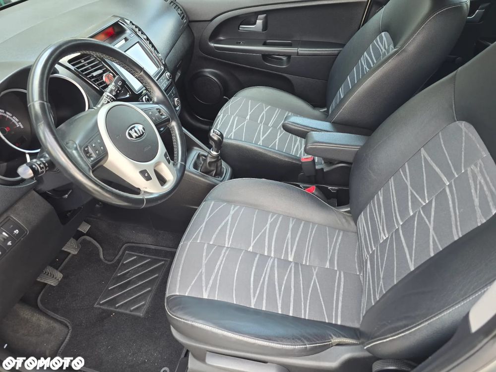 Hyundai ix20 1.4 Premium - 8