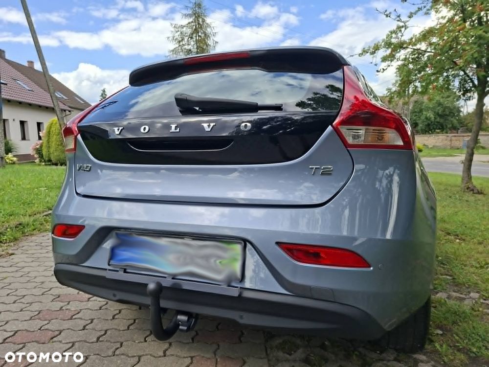 Volvo V40 T2 Momentum - 24