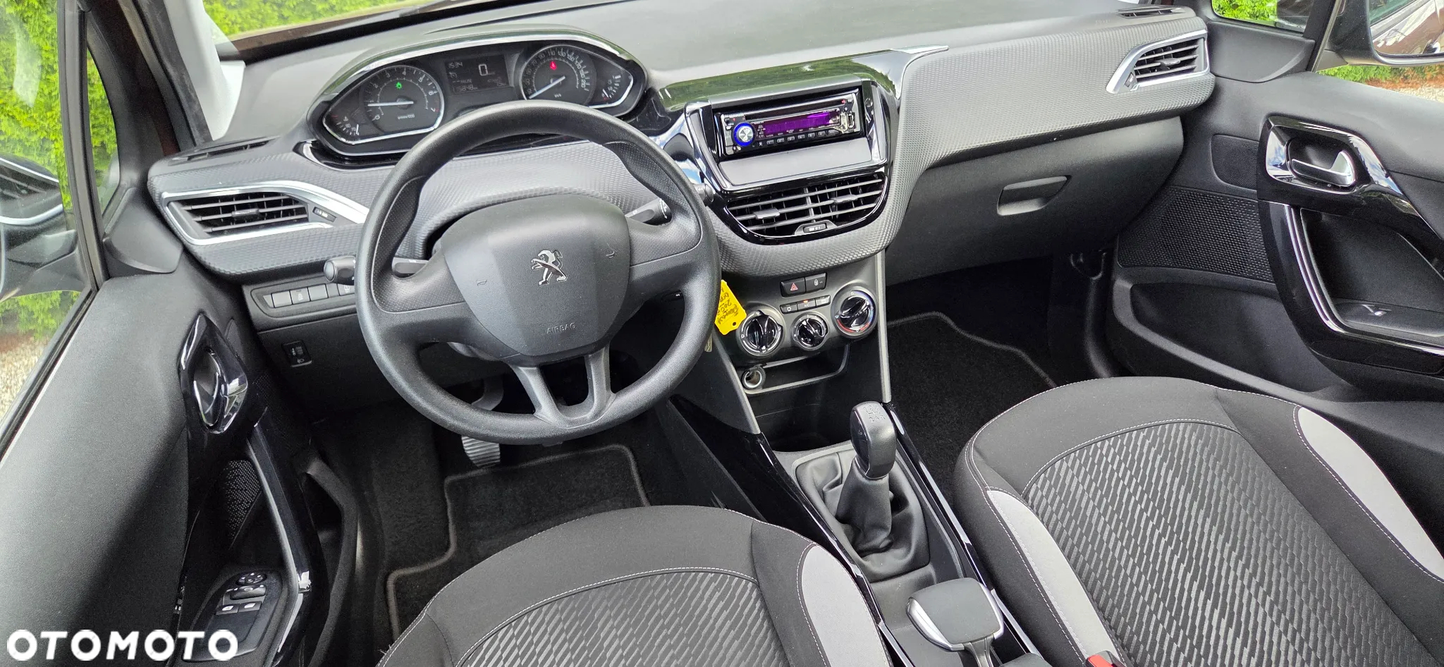 Peugeot 2008 1.2 Pure Tech Style EU6 - 21