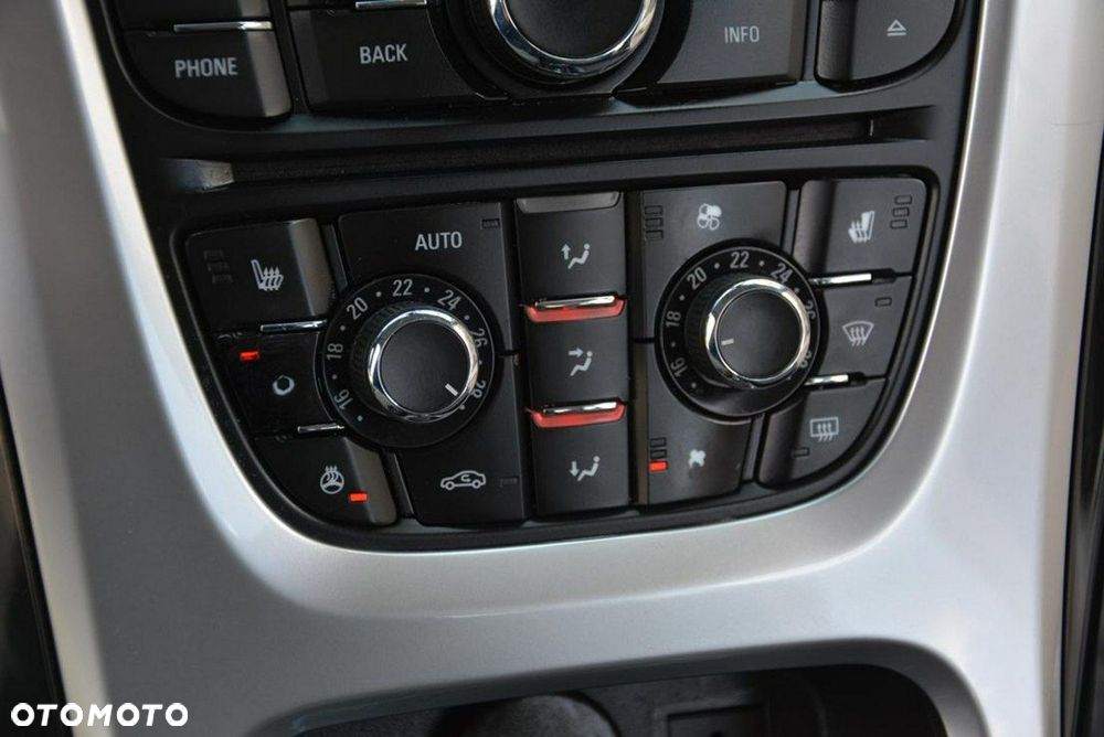 Opel Astra 1.4 Turbo Cosmo - 26