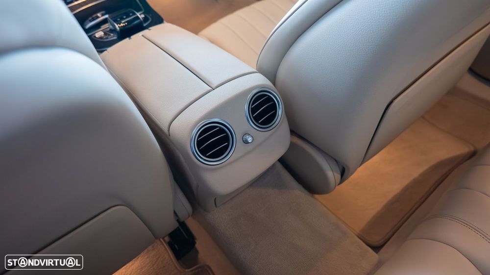 Mercedes-Benz E 300 e Exclusive Line - 22