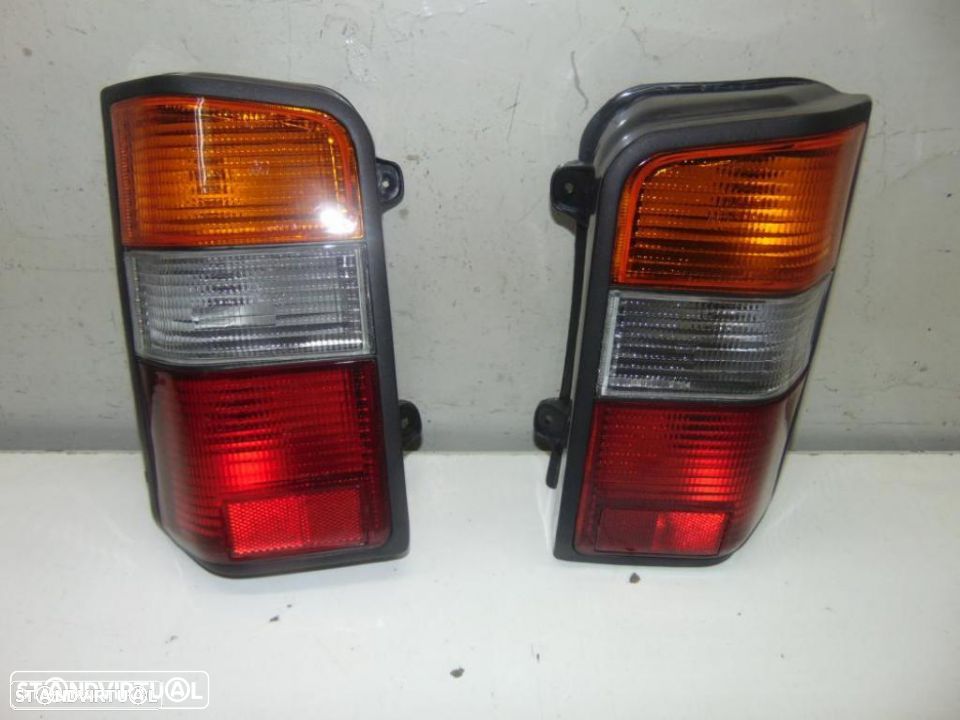 Mitsubishi L300 farolins de trás - 2