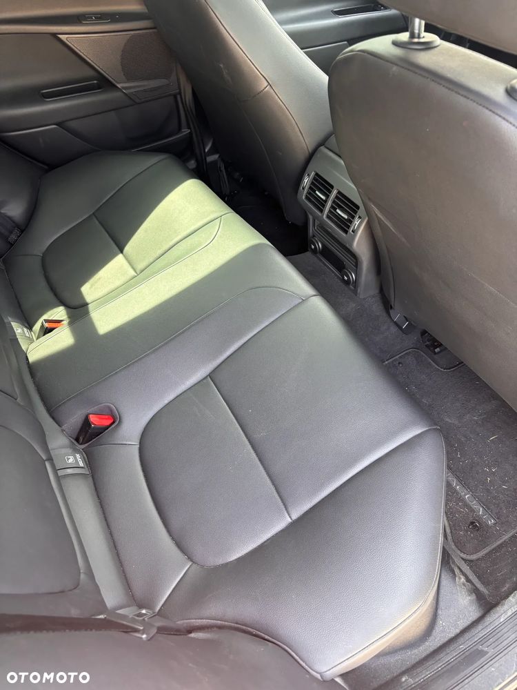 Jaguar XE 2.0 T AWD Pure - 2