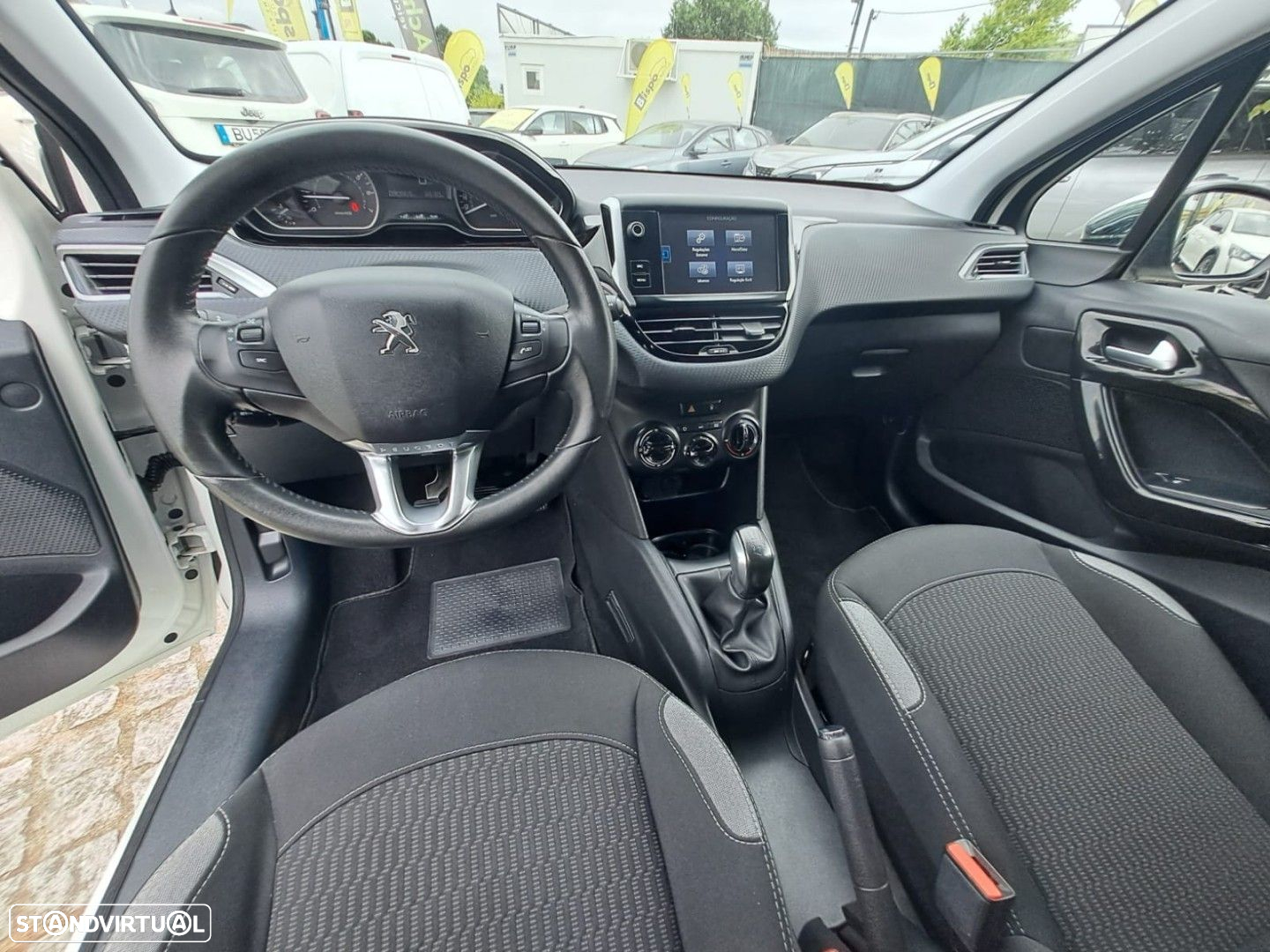 Peugeot 208 1.2 PureTech Style - 14