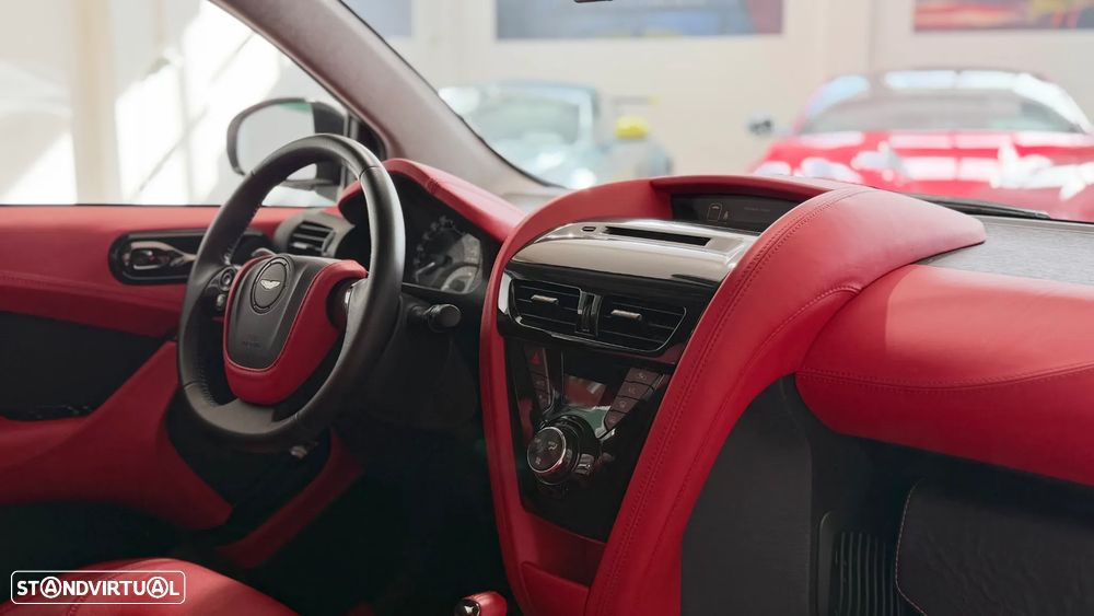 Aston Martin Cygnet Multidrive CVT - 19