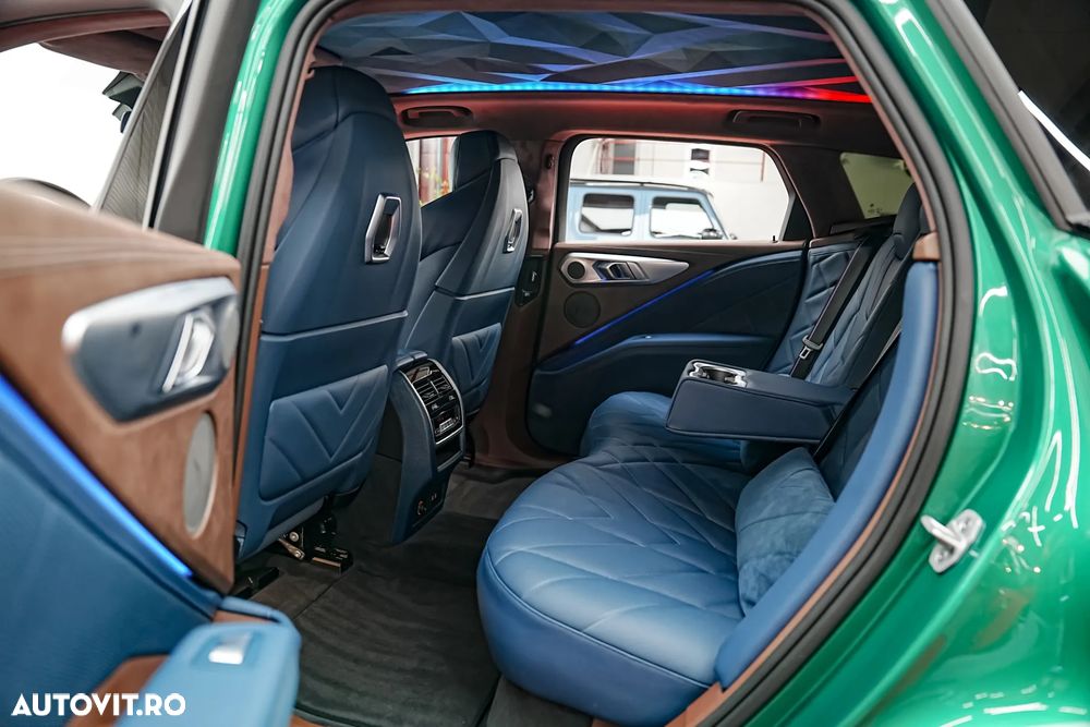 BMW XM 50e - 6