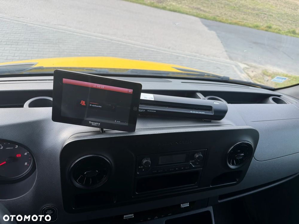 Mercedes-Benz Sprinter - 15