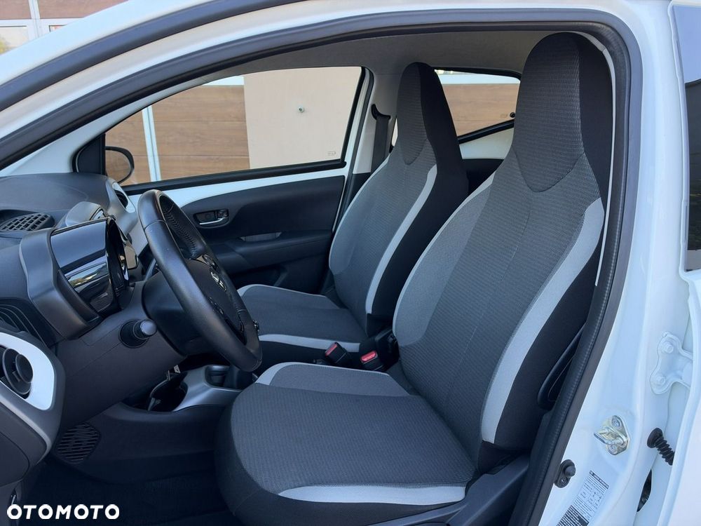Toyota Aygo x-play - 20